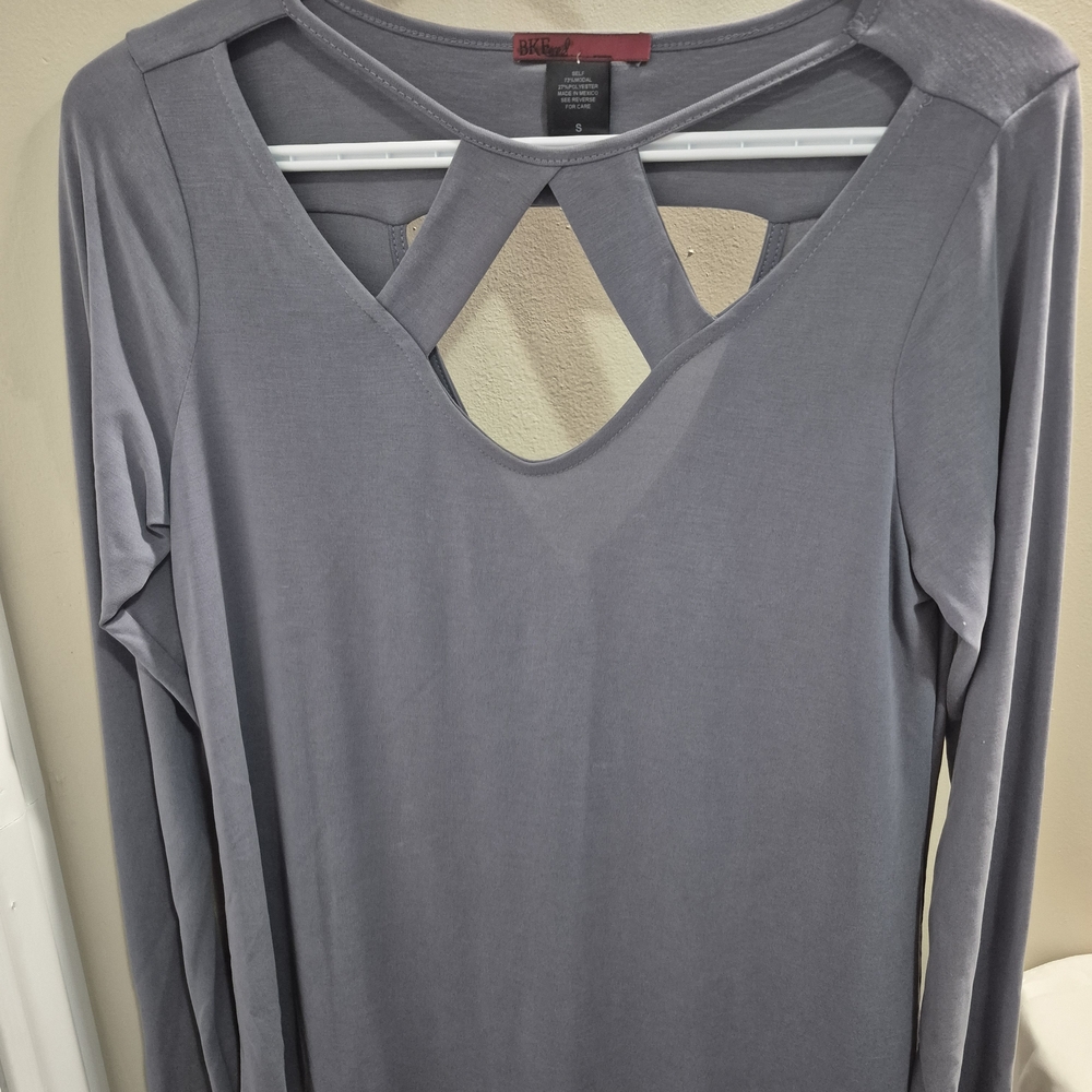 BKE Gray Long Sleeve Top with Cutout Design
